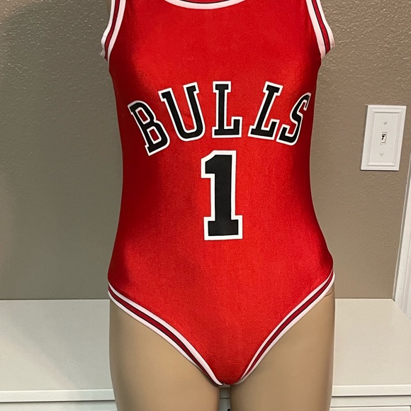 Swimsuit - Picture 2 of 4